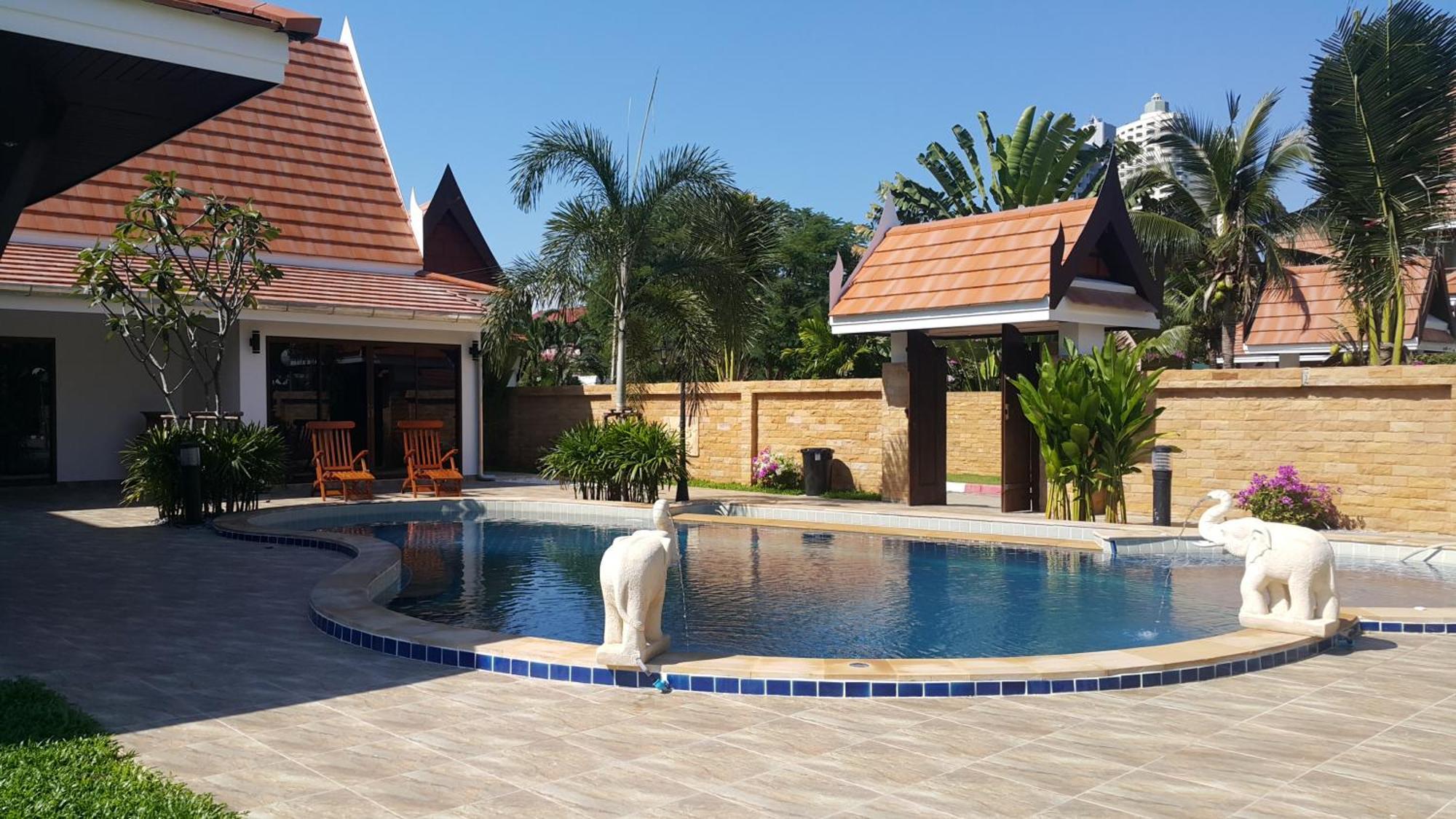 Vip Chain Resort Pool Villa Ban Phe Exterior photo